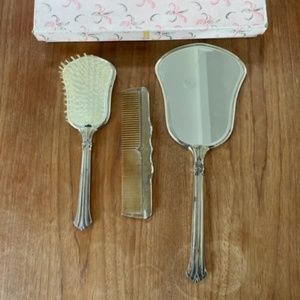 1930's Girl's Vanity Set